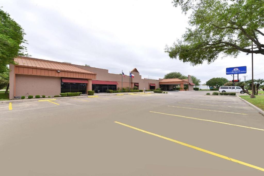 Americas Best Value Inn & Suites Victoria Luaran gambar