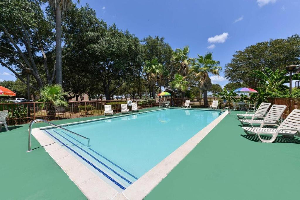 Americas Best Value Inn & Suites Victoria Luaran gambar