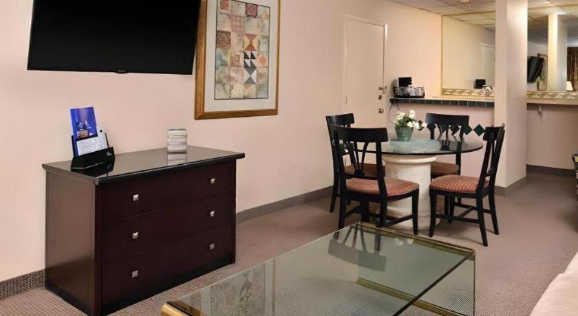 Americas Best Value Inn & Suites Victoria Luaran gambar
